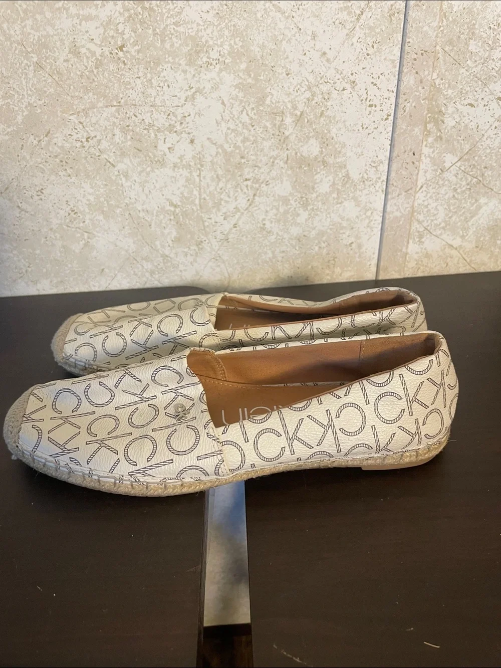 Calvin Klein Cream & Black Logo Espadrille Flats - Women's